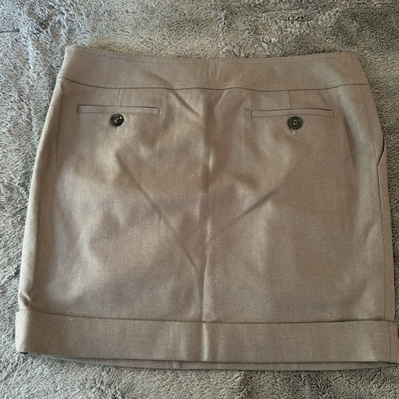 Burberry London Women US 10 Wool Skirt Khaki lined, EUC, classic FALL READY🍁 - Picture 2 of 8